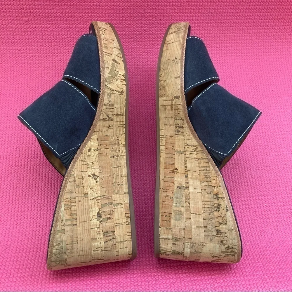 Bernardo Women's Kara Wedge Cork Sandal Size 10 Color Blue Suede